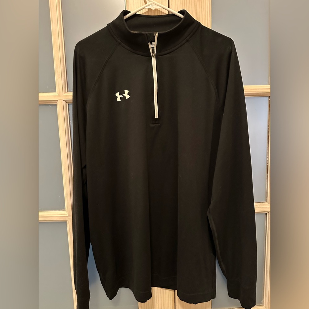 Under Armour XL 1/4 zip shirt